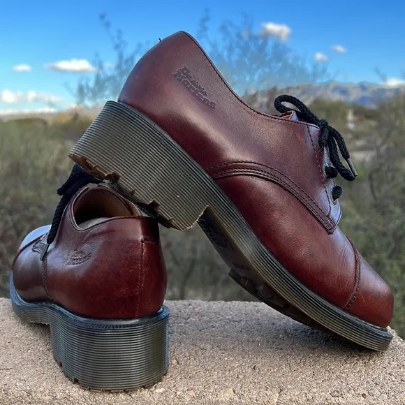 🏴󠁧󠁢󠁥󠁮󠁧󠁿 Dr. Martens MIE Vintage Cap Toe Platform Oxfords UK 7