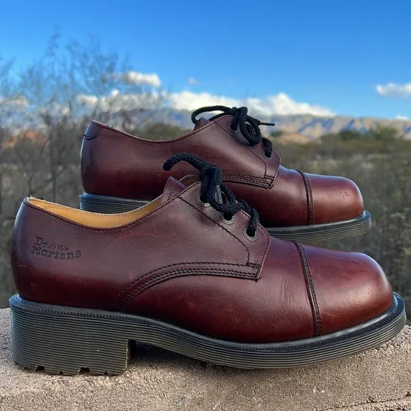 🏴󠁧󠁢󠁥󠁮󠁧󠁿 Dr. Martens MIE Vintage Cap Toe Platform Oxfords UK 7
