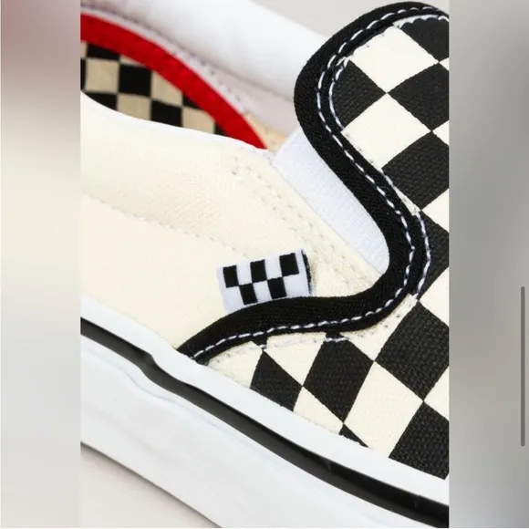 🎉 HOST PICK 🎉 *NEW* 🆕 VANS Classic Slip- On Checkerboard Shoe- Mens 6.5 Womens 8