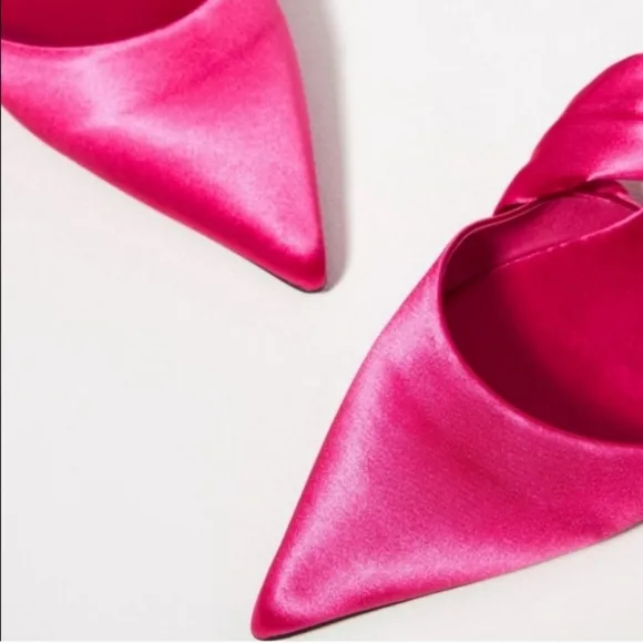 🆕️ Jeffrey Campbell Tied Down Knot Mules in Fuschia Satin