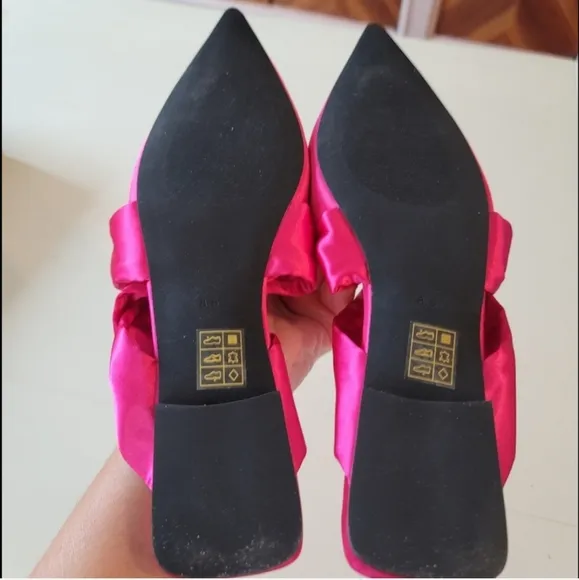 🆕️ Jeffrey Campbell Tied Down Knot Mules in Fuschia Satin