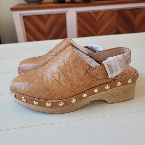 🆕️ Kelsi Dagger Brooklyn Warehouse Clogs in Tan