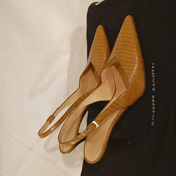 🔥 Like New Giuseppe Zanotti (Italy) Tan Snakeskin Leather Slingback heels