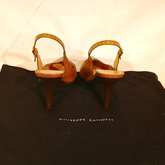 🔥 Like New Giuseppe Zanotti (Italy) Tan Snakeskin Leather Slingback heels