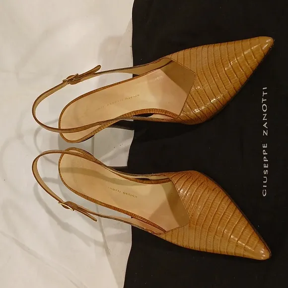 🔥 Like New Giuseppe Zanotti (Italy) Tan Snakeskin Leather Slingback heels