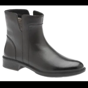 - NWOB Umberto Raffini Black Trina Leather Pull-on Boot Plush Lined