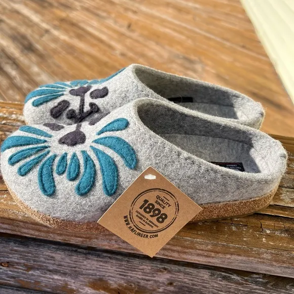 ⭐️ RARE⭐️ NWT Haflinger 38 Grizzly Blooming Blue Clog Slipper Birkenstock-like