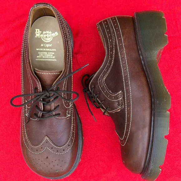 🏴󠁧󠁢󠁥󠁮󠁧󠁿 Vintage Dr. Martens MIE Platform Babydoll Brogue Brown Wingtips UK 7