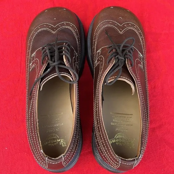 🏴󠁧󠁢󠁥󠁮󠁧󠁿 Vintage Dr. Martens MIE Platform Babydoll Brogue Brown Wingtips UK 7