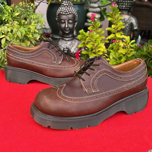 🏴󠁧󠁢󠁥󠁮󠁧󠁿 Vintage Dr. Martens MIE Platform Babydoll Brogue Brown Wingtips UK 7