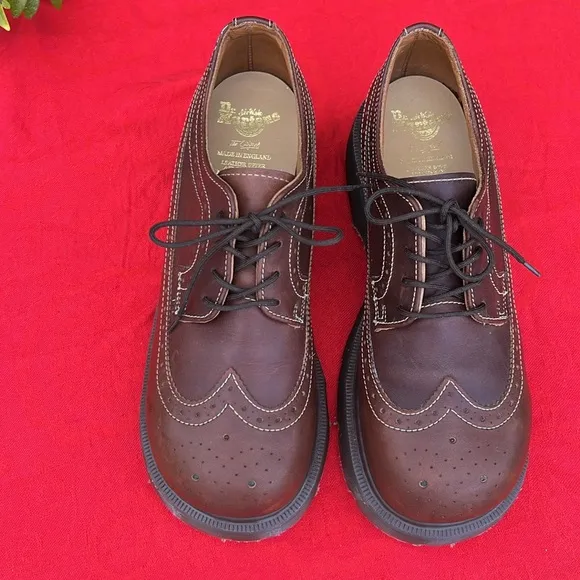 🏴󠁧󠁢󠁥󠁮󠁧󠁿 Vintage Dr. Martens MIE Platform Babydoll Brogue Brown Wingtips UK 7