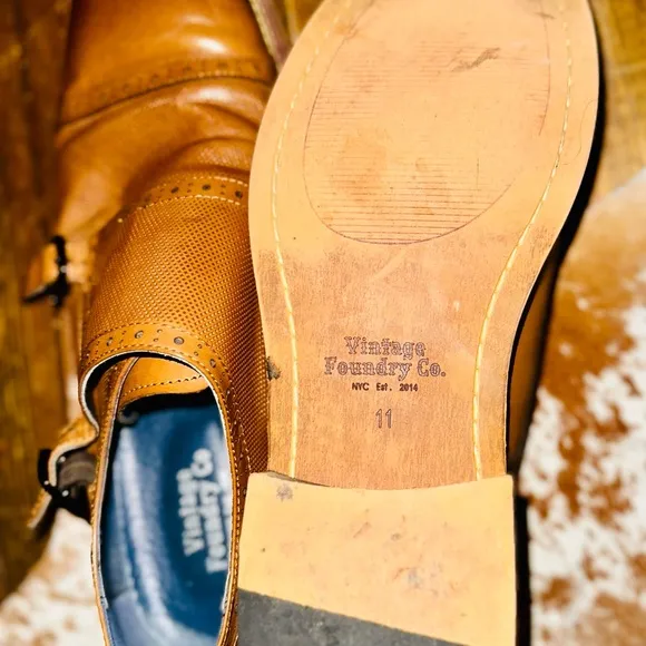 • Vintage Foundry • Tan Leather Oxfords with Broguing and Cap Toe