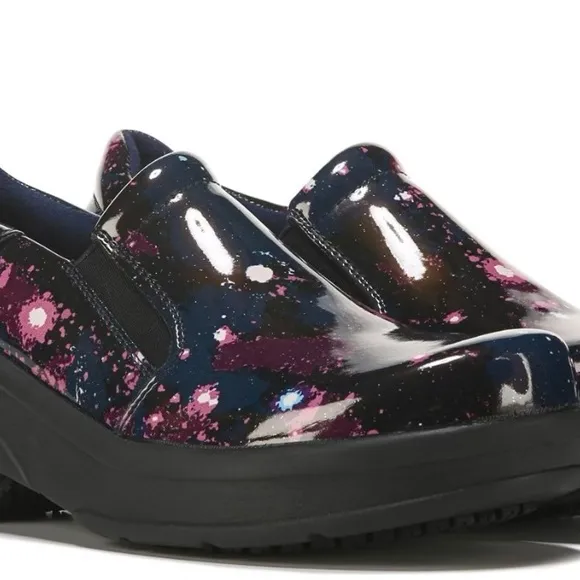- Women's AppreciateMedium/Wide/X-WideSlip Resistant Clog