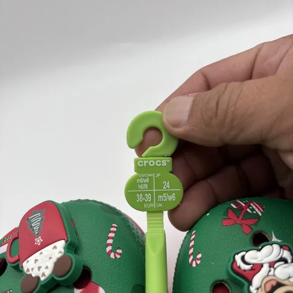 2024 Disney Fleece Lined Mickey Minnie Holiday Christmas Crocs Clogs M6/W8 NEW!
