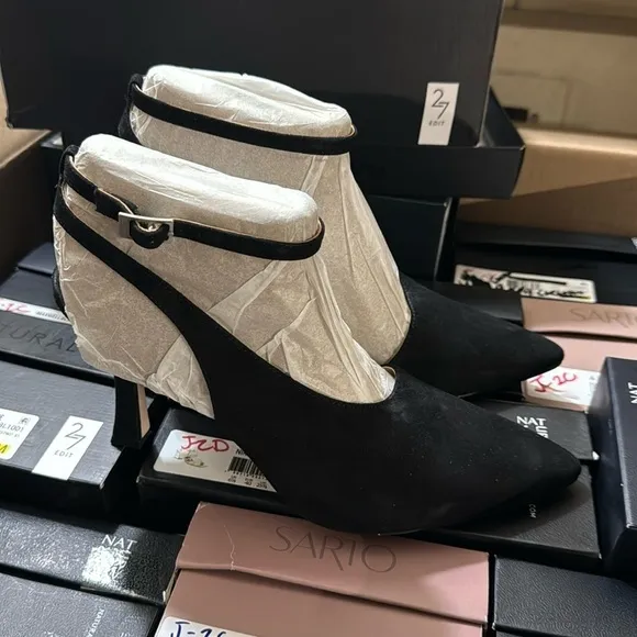 27 EDIT NATURALIZER Adelice Half D'orsay Pump In Black Suede (WIDE)
