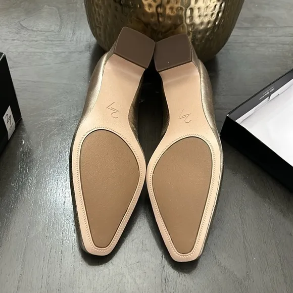 27 EDIT NATURALIZER Florence Square Toe Pump In Light Gold (WIDE)