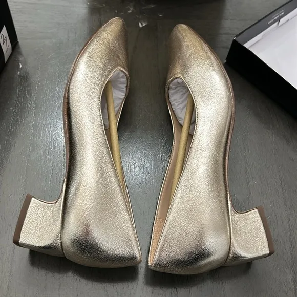 27 EDIT NATURALIZER Florence Square Toe Pump In Light Gold (WIDE)
