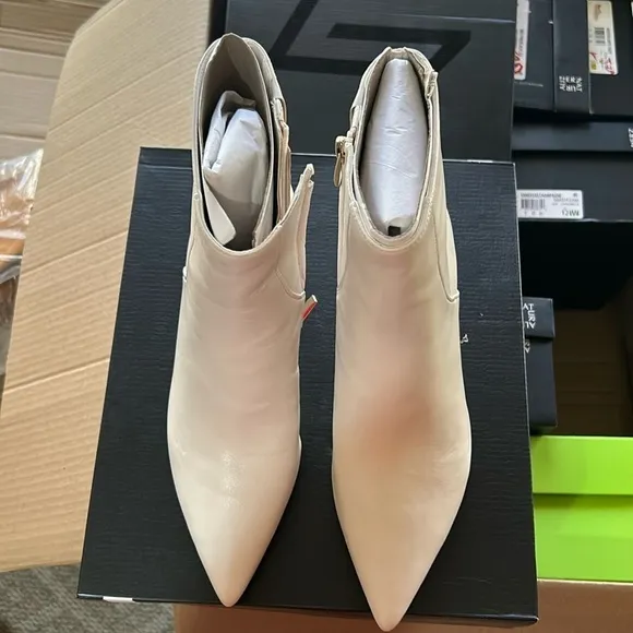 27 EDIT Naturalizer Florentine Bootie in Satin Pearl Leather
