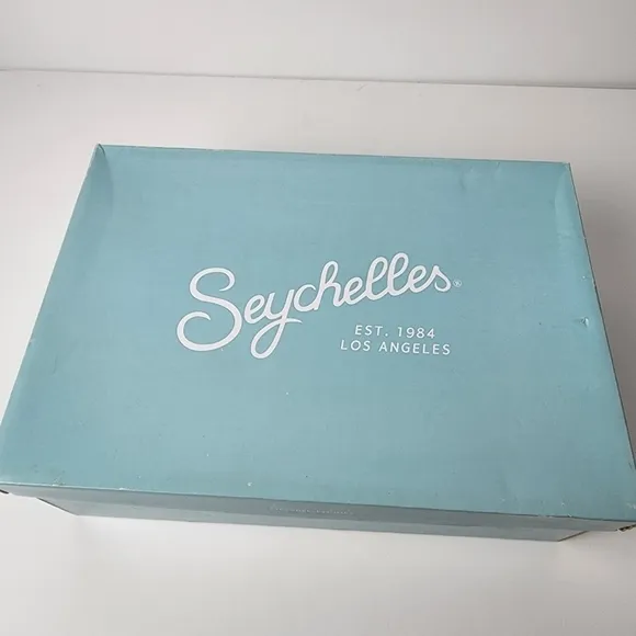 ⭐️40% Off⭐️ Seychelles Commute Peep Toe Mules in Tropical Print