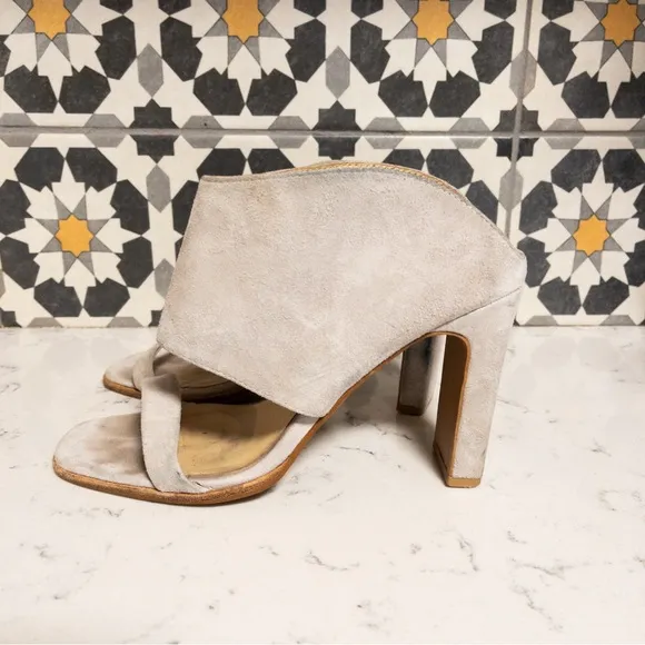 42 Gold Linx Ecru Beige Neutral Double Strap Mules Slides Rectangle Heels Size 8