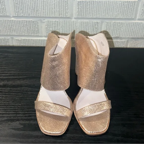 42 GOLD Linx Leather Gold Heel
