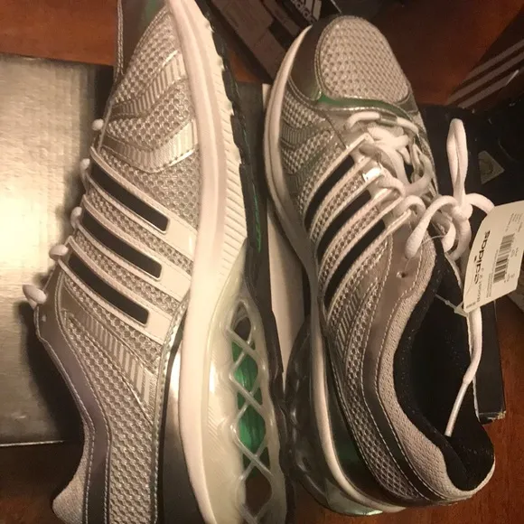 428 Adidas boost 2 J G19038 running metallic silver boy youth size 6 green black