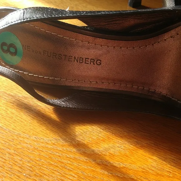 #8 PR F NWT@150 Diane Von Furstenberg ITALIAN LEATHER SlingBack Heels