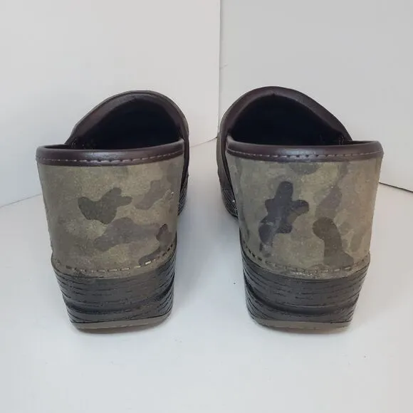 8495 Dansko Womens Professional Suede Camo Soft Clogs Size 41 EU 9.5 US Nurse
