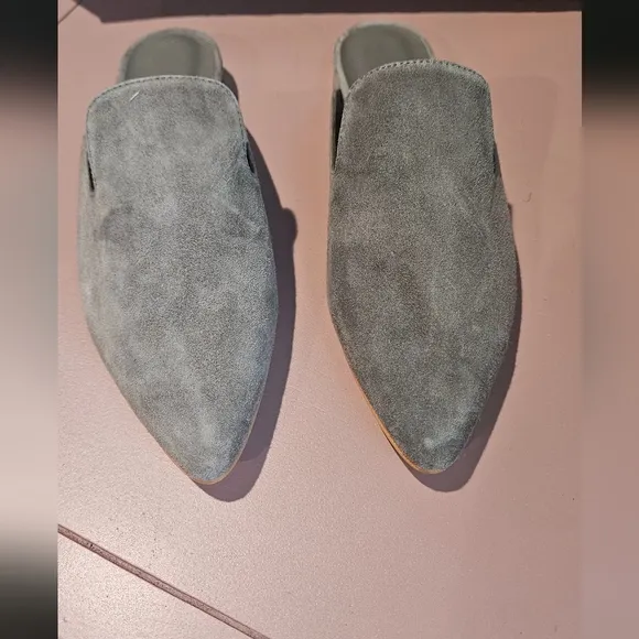 ABLE Lizbeth Evening Slide In Charcoal Suede. Size 6.5 NIB
