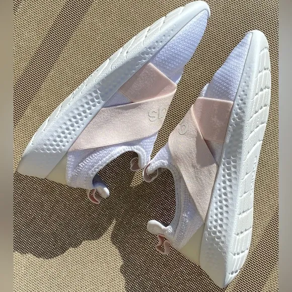 Adidas Big Kids Sz-6.5 Slip-ons, no Tying, School, Walking, Everyday or Athletic