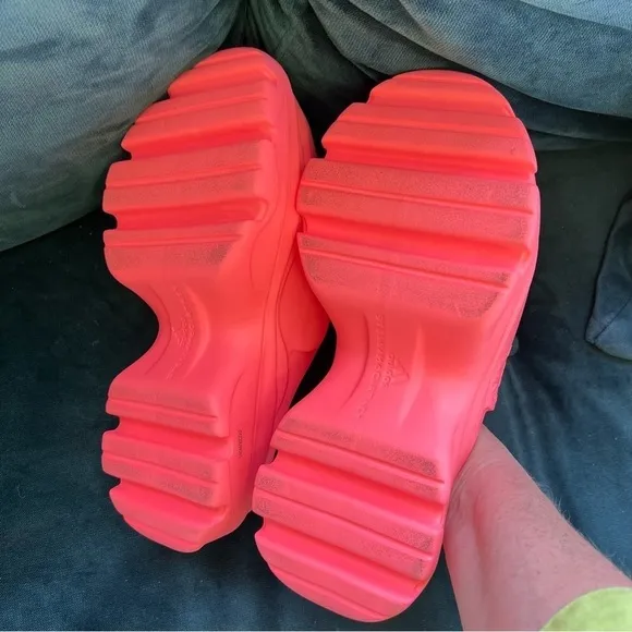 ADIDAS BY STELLA MCCARTNEY PINK RUBBER CROCS CLOGS SIZE 10 NWT