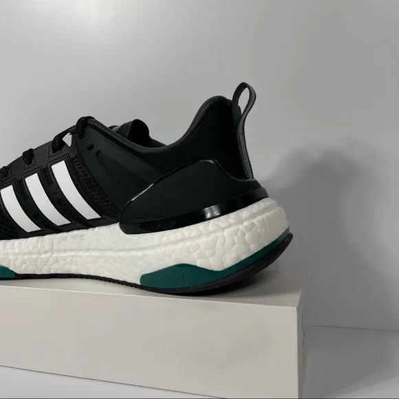ADIDAS EQUIPMENT PLUS BLACK WHITE GREEN MENS RUNNING SHOES SIZE 10 BOOST NEW