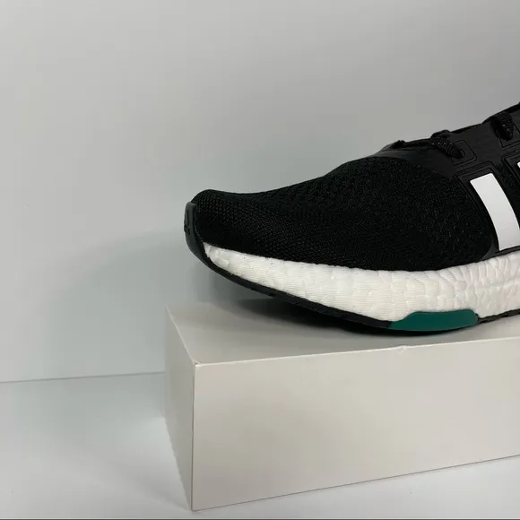 ADIDAS EQUIPMENT PLUS BLACK WHITE GREEN MENS RUNNING SHOES SIZE 10 BOOST NEW
