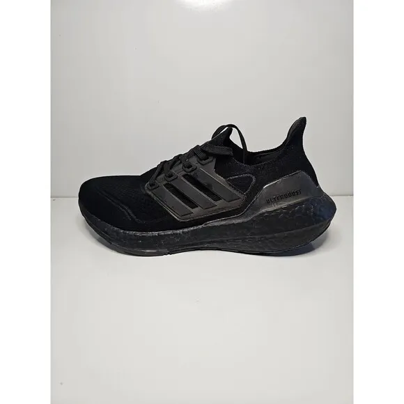 Adidas Men's Ultraboost 22 All Black SIZE 7 High Performance Running Shoes