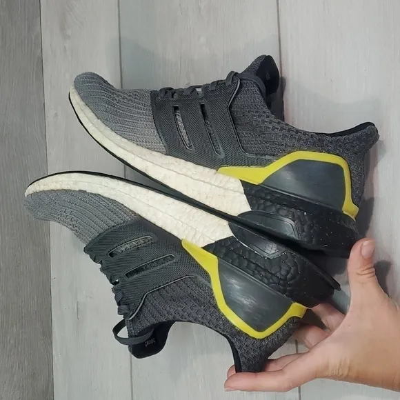 Adidas Mens UltraBoost 4.0 Grey Split Athletic Running sneakers shoes sz 9.5