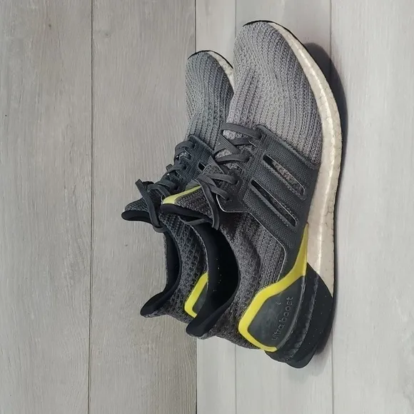 Adidas Mens UltraBoost 4.0 Grey Split Athletic Running sneakers shoes sz 9.5