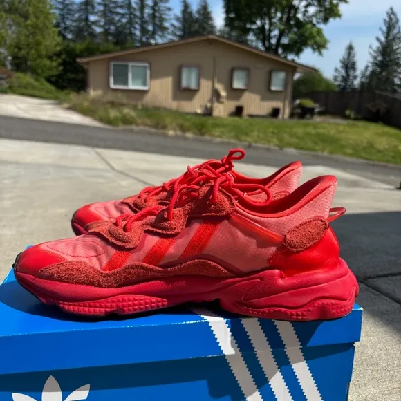 Adidas Originals Ozweego Men's Size 13.5 Red Athletic Running Shoes Sneakers