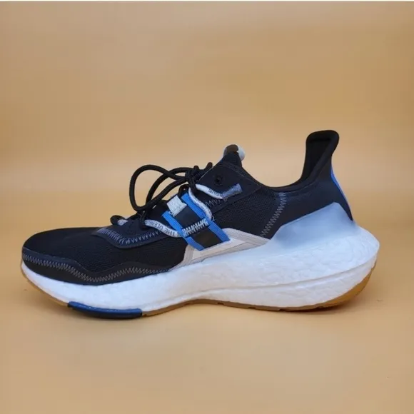 Adidas Parley x Ultraboost 22 Women's Running Shoes Size 8