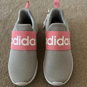 ADIDAS SLIP ONS