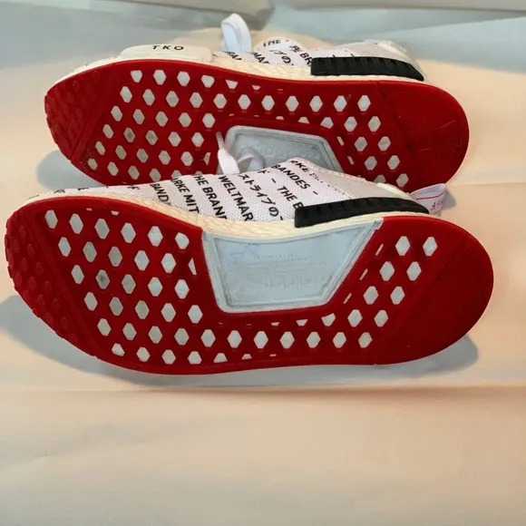ADIDAS TOKYO WHITE NMD RI US Men’s 6.5 ALL SEASON RUNNING SHOES
