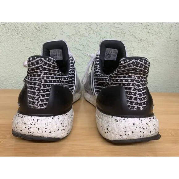 Adidas Ultraboost 5.0 Men's Sneakers Running Shoes White Black HP2474 Size 13