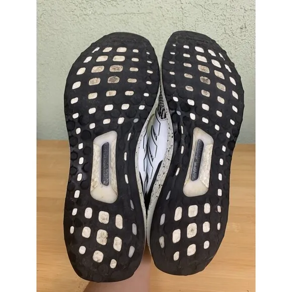 Adidas Ultraboost 5.0 Men's Sneakers Running Shoes White Black HP2474 Size 13
