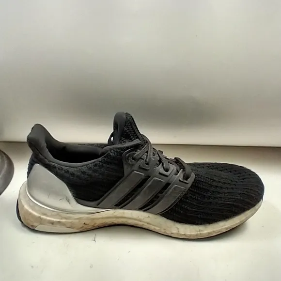 Adidas Ultraboost DNA 4.0 Running Shoes Youth sz 6