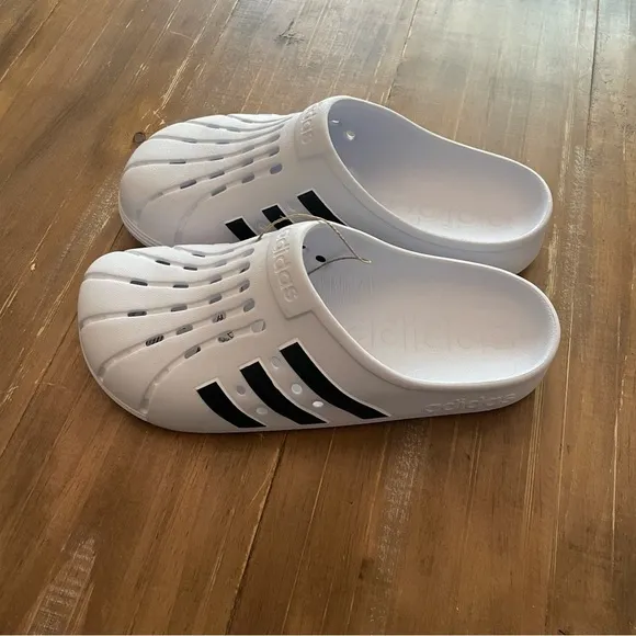 adidas Unisex Adilette Clogs Slide Sandal US men 9 US women 10 Brand New
