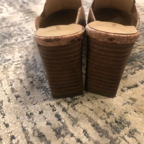 Adrienne Vittadini Snake skin mules. 6.5