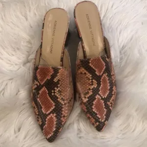 Adrienne Vittadini Snake skin mules. 6.5