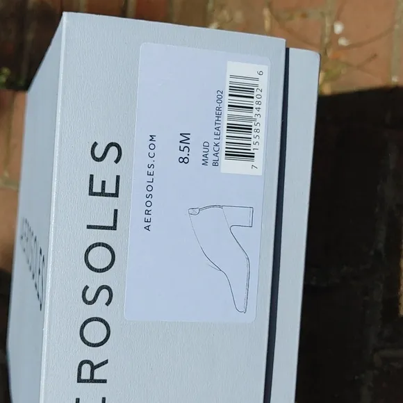 Aerosoles Tapered Toe  Black Leather Shootie Size 8.5 (153)