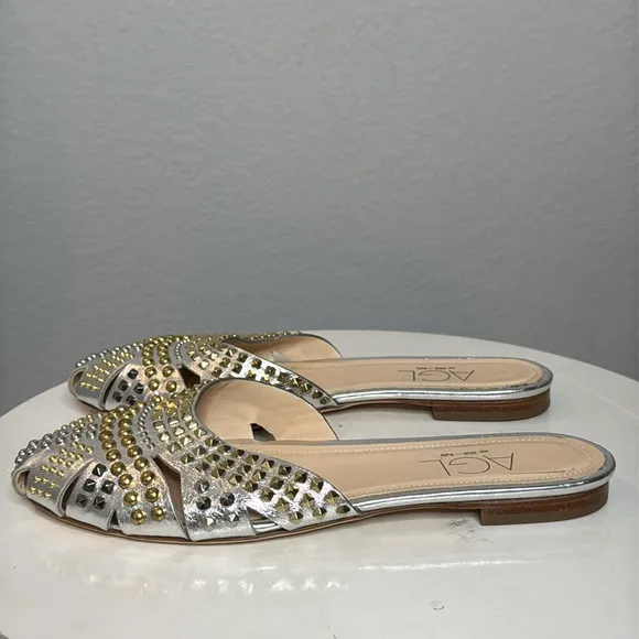 AGL ATTILIO GIUSTI LEOMBRUNI MILLY SILVER STUDDED LEATHER FLAT MULES