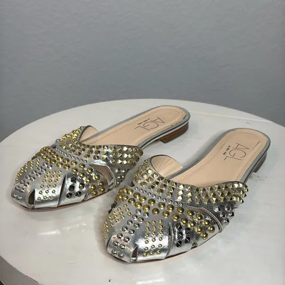 AGL ATTILIO GIUSTI LEOMBRUNI MILLY SILVER STUDDED LEATHER FLAT MULES
