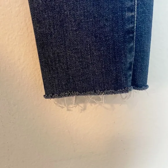 AGOLDE Sophie Mid-Rise Crop Jeans Stretch Denim Raw Hem Claremont Wash Size 24
